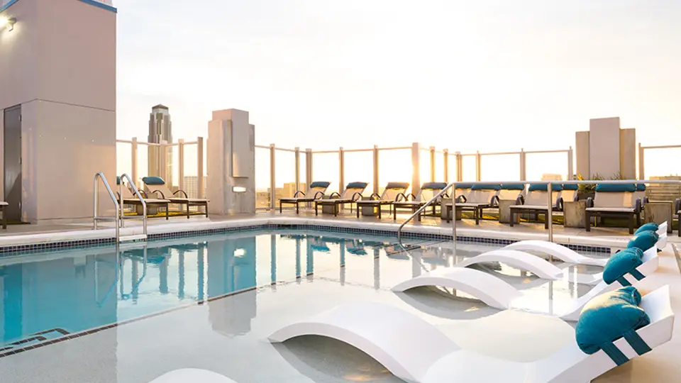 Skyhouse River Oaks Apartments Rooftop Pool