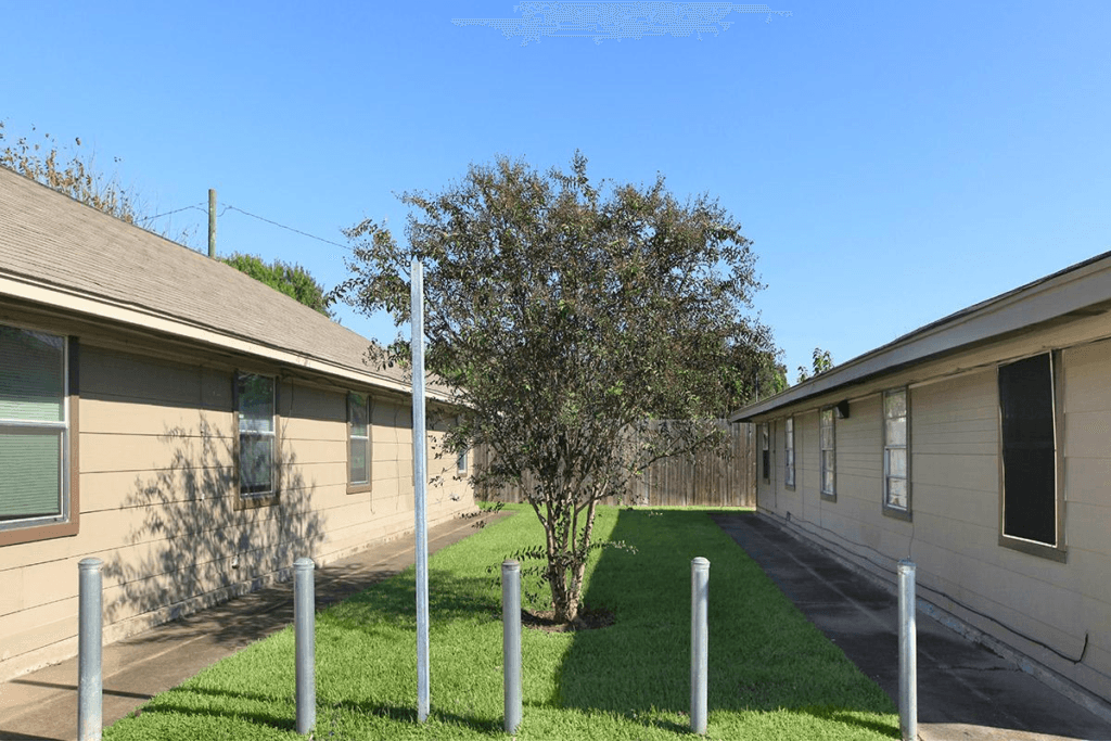 Southlawn Palms Apartments